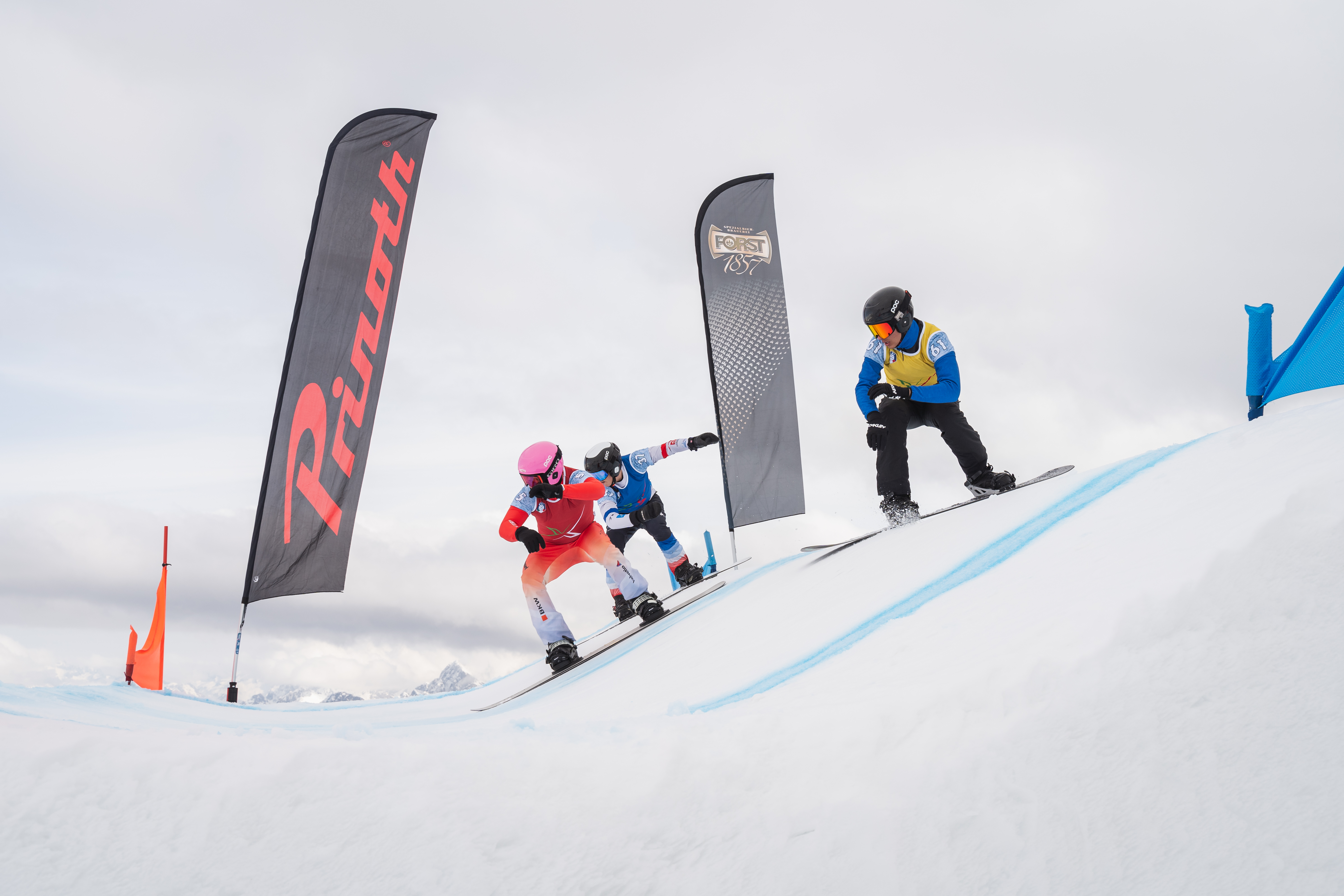 Laurin Furrer in einem Snowboard Cross Heat
