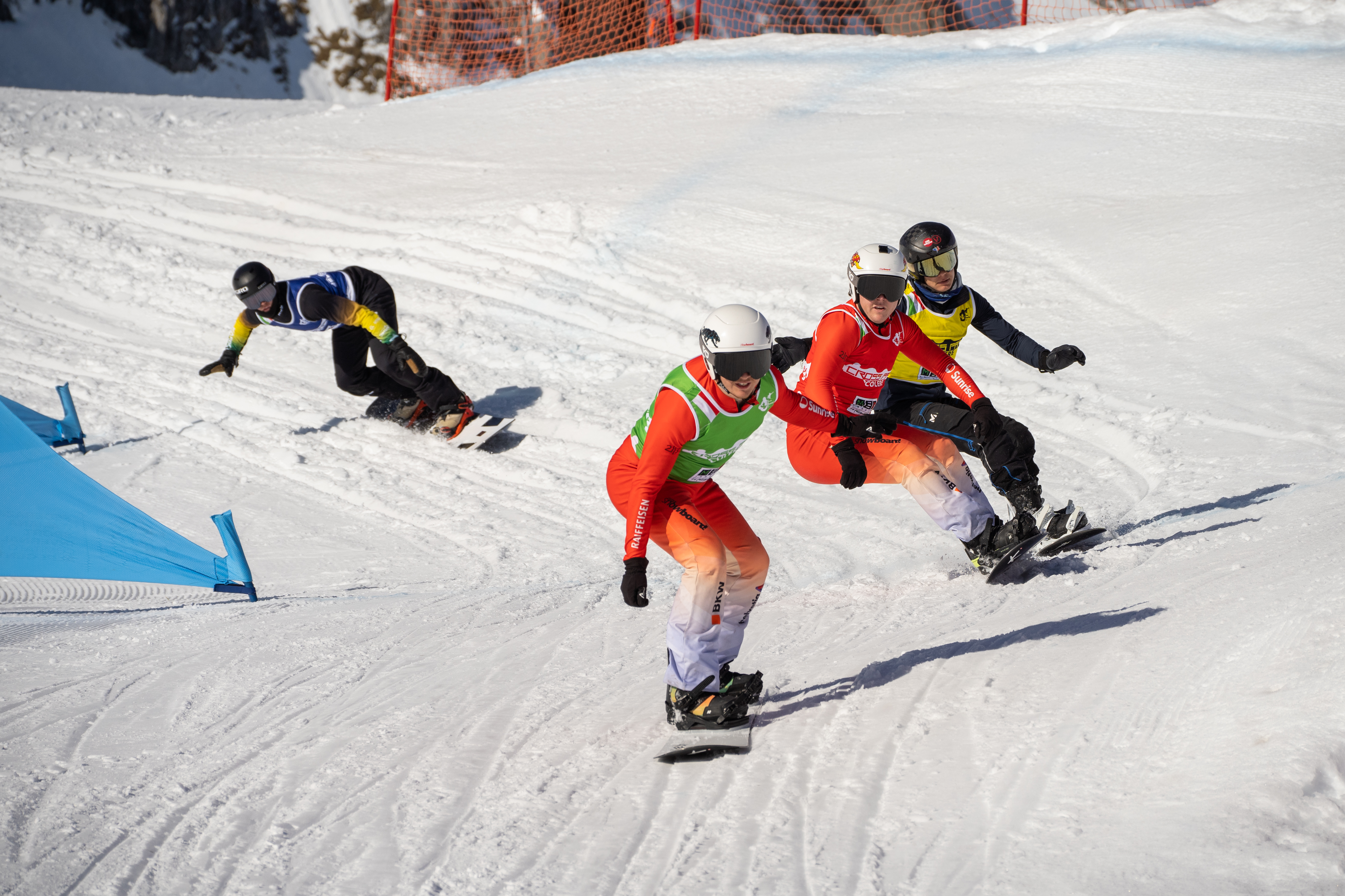 Laurin Furrer on the snowboard cross course