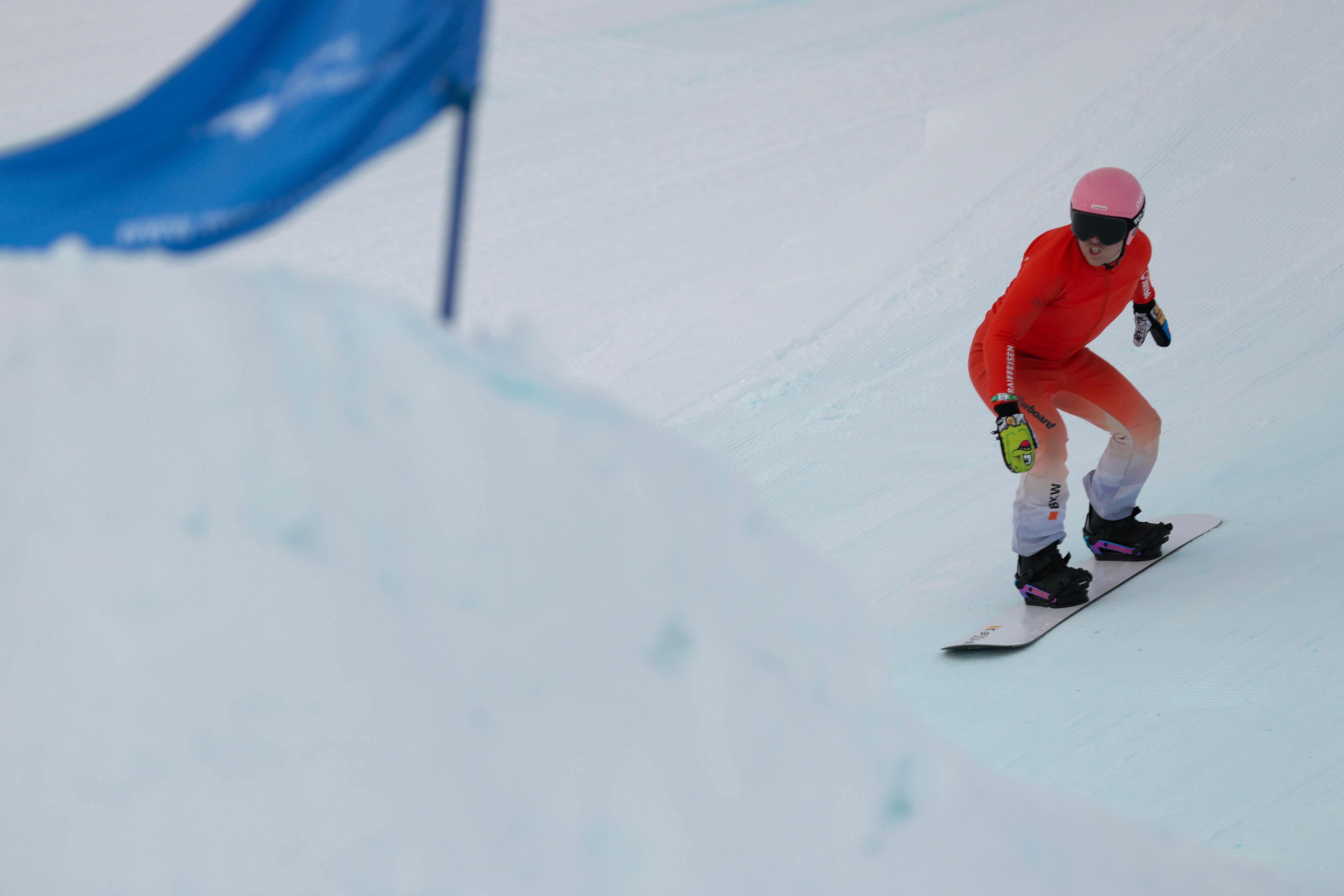 Laurin Furrer racing on snow
