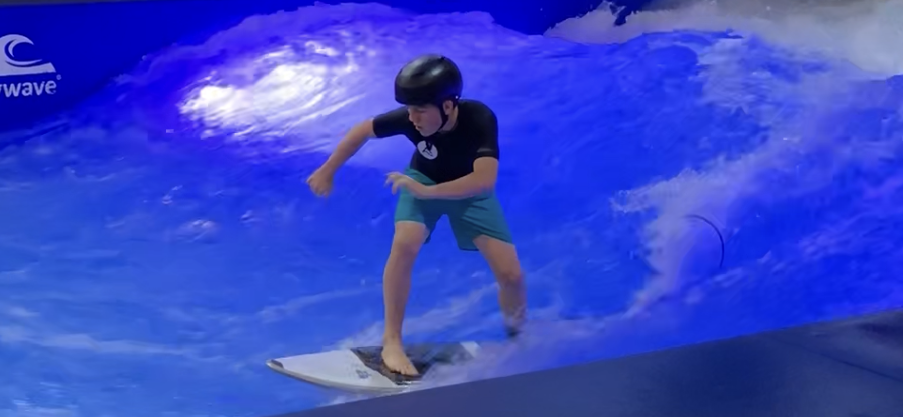 Laurin Furrer surf training